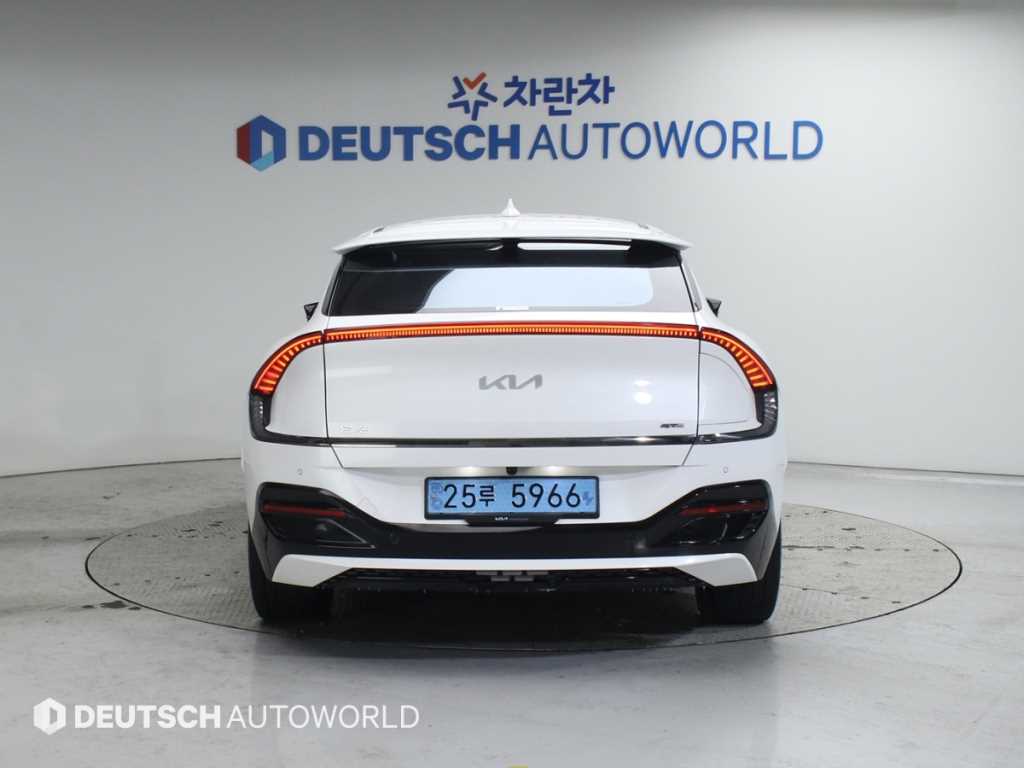 KIA EV6 - Vista 4