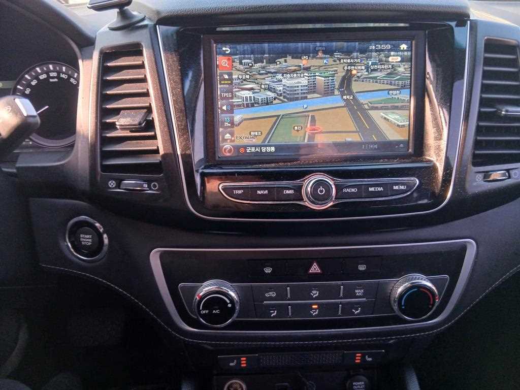 Ssangyong Rexton - Vista 9