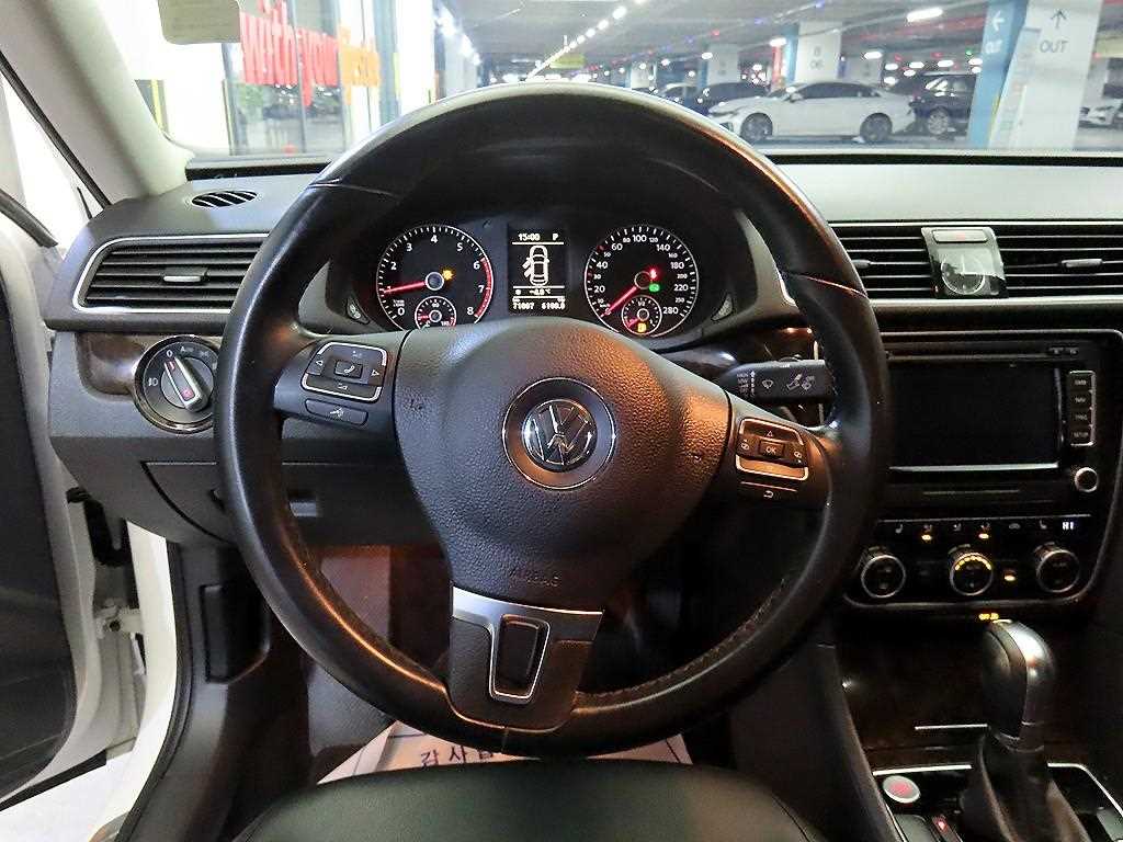 Volkswagen Passat - Vista 8