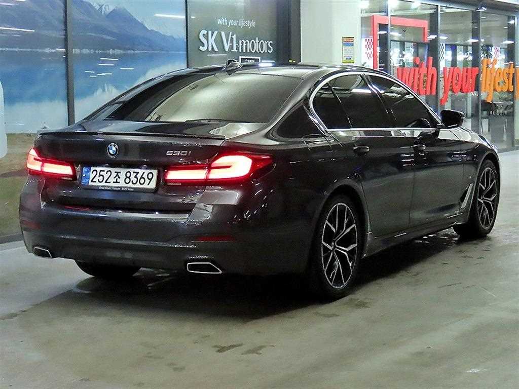 BMW 5 Series - Vista 4