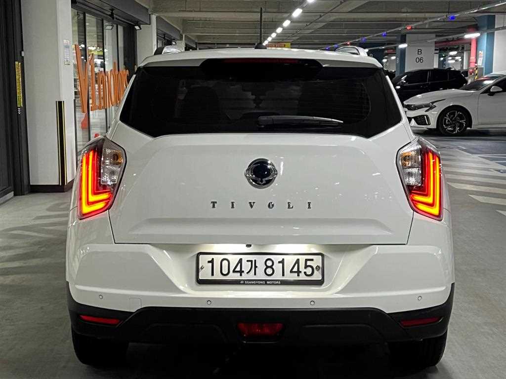 Ssangyong Tivoli - Vista 5
