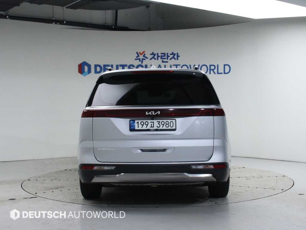 KIA Carnival - Vista 4