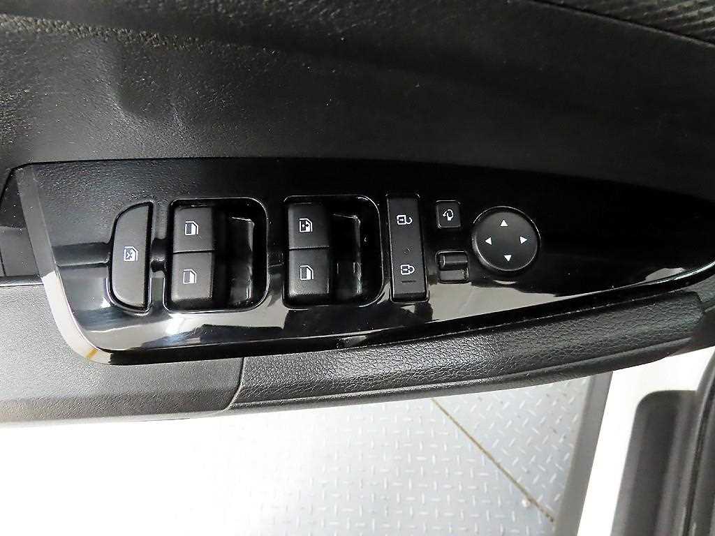 KIA Sportage - Vista 11