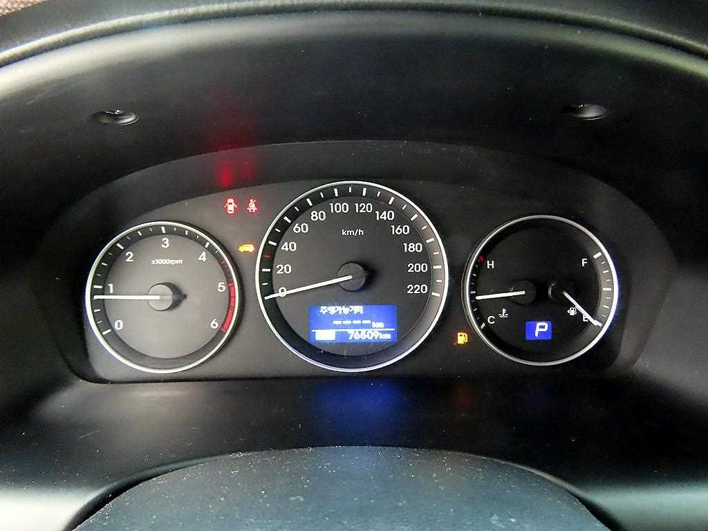 HYUNDAI Starex - Vista 9