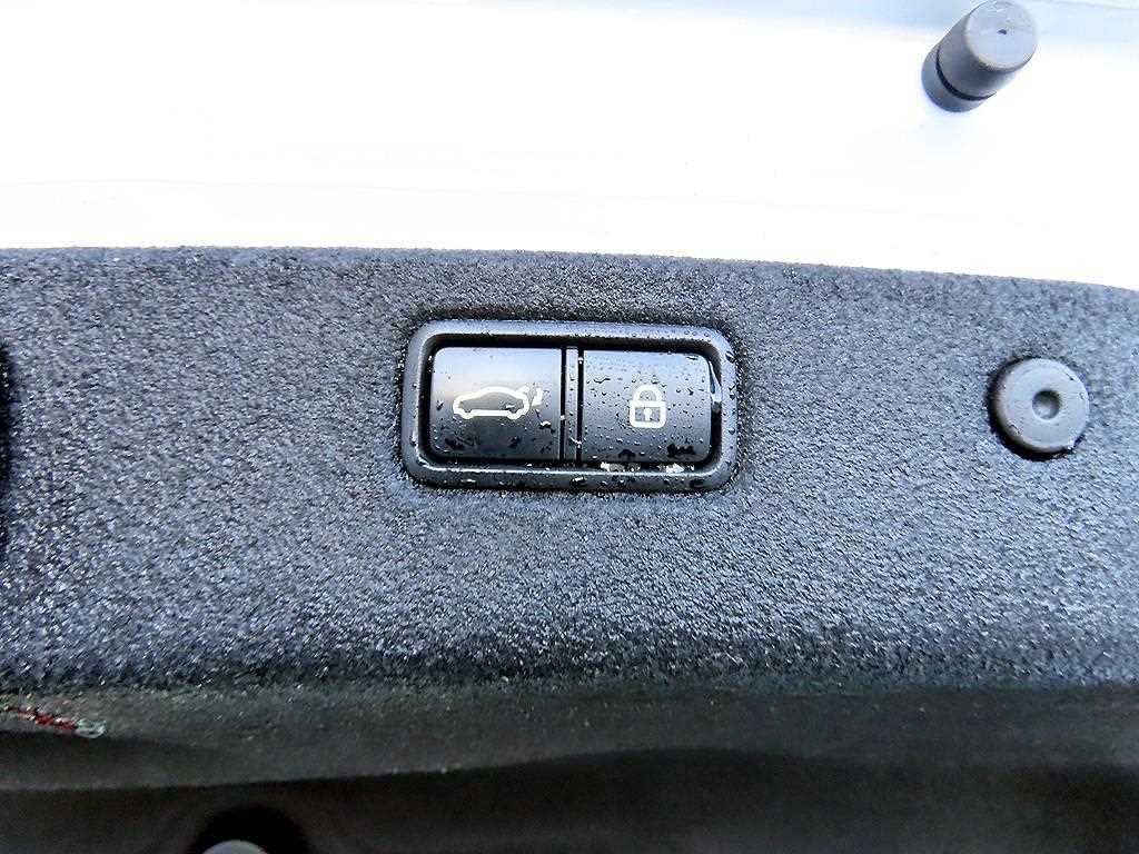 Genesis G70 2019 Blanco - Importación desde Corea - HF Imports Iquique - Foto 16