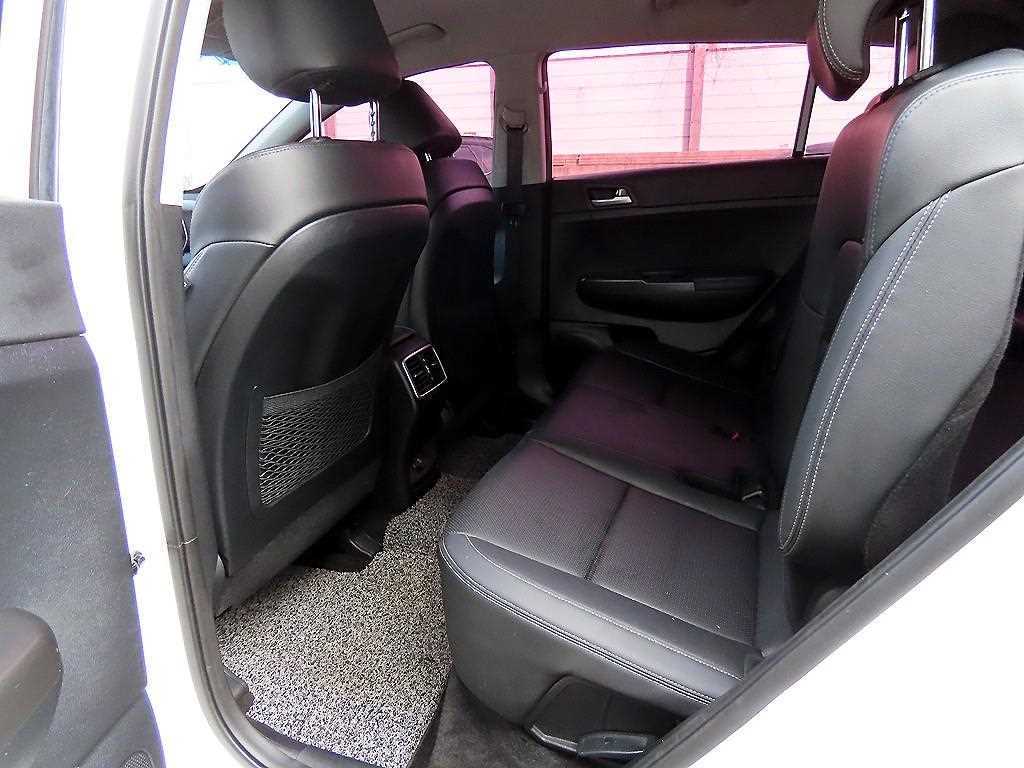 KIA Sportage - Vista 6