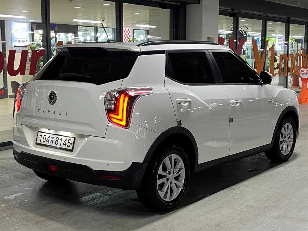 Ssangyong Tivoli - Vista 4