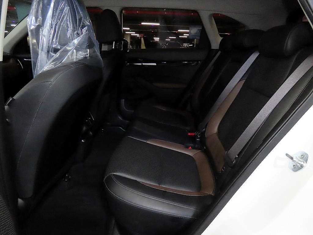 KIA Seltos - Vista 7