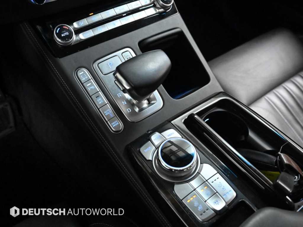 Genesis G90 - Vista 9