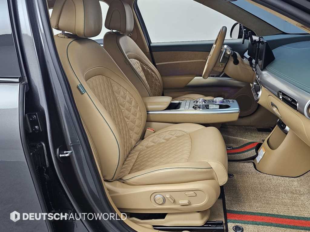 Genesis GV60 - Vista 10