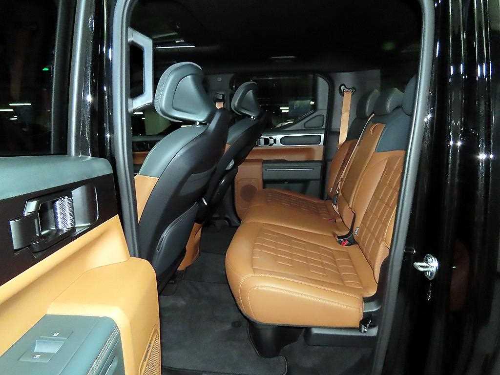 KIA Tasman - Vista 7