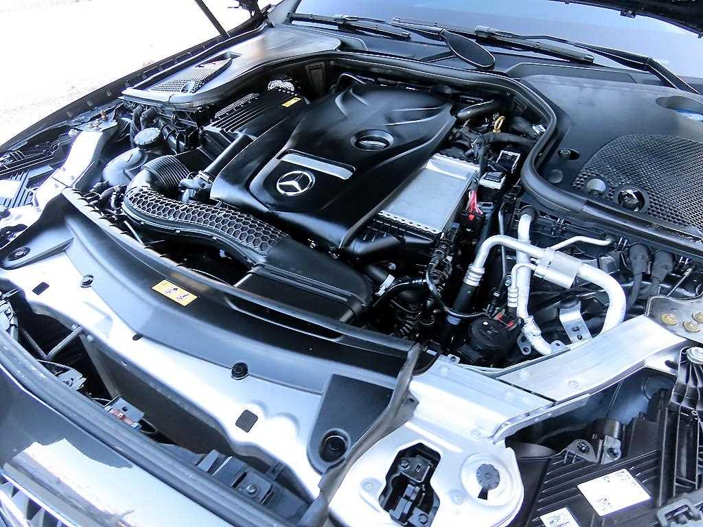 Mercedes Benz E class 2022 Gris - Importación desde Corea - HF Imports Iquique - Foto 19