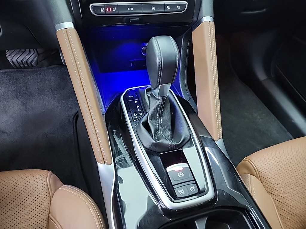 SAMSUNG QM6 - Vista 8