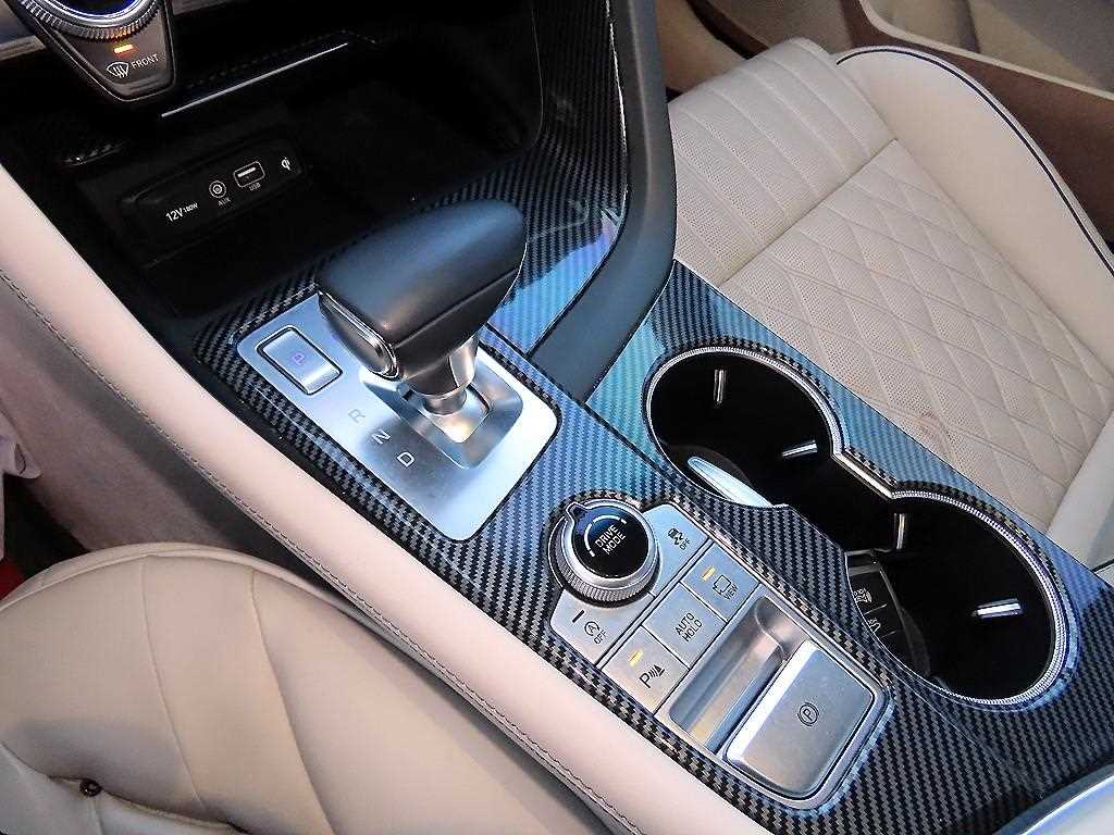 Genesis G70 - Vista 11