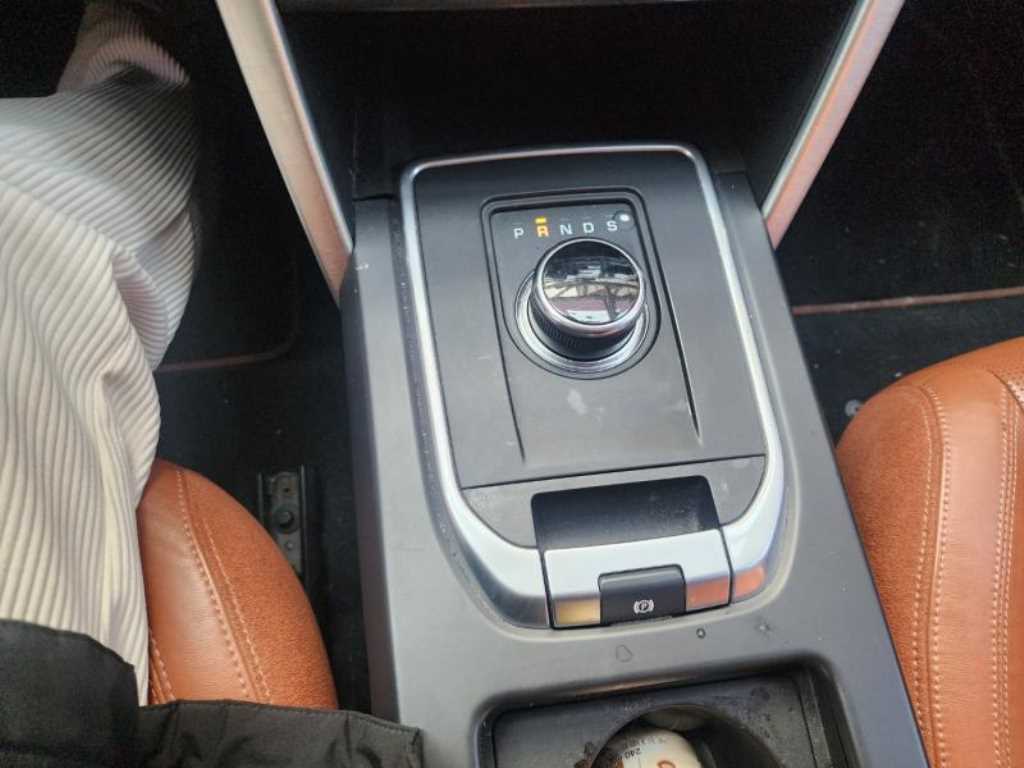 Land Rover Discovery Sports 2017 Negro - Importación desde Corea - HF Imports Iquique - Foto 14