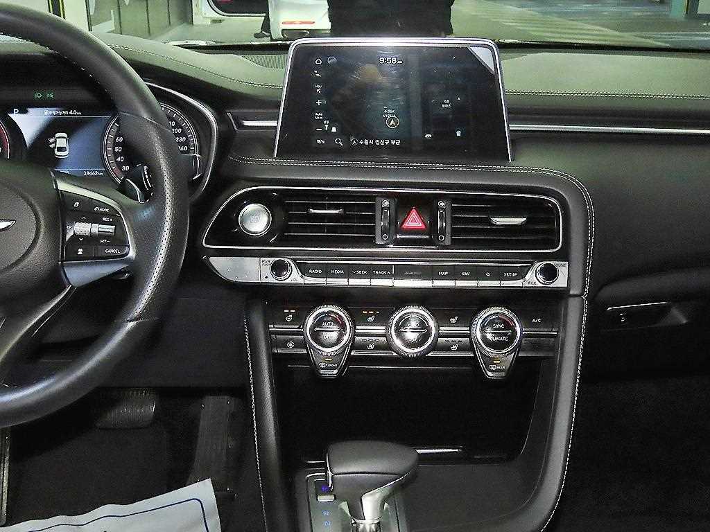 Genesis G70 - Vista 11