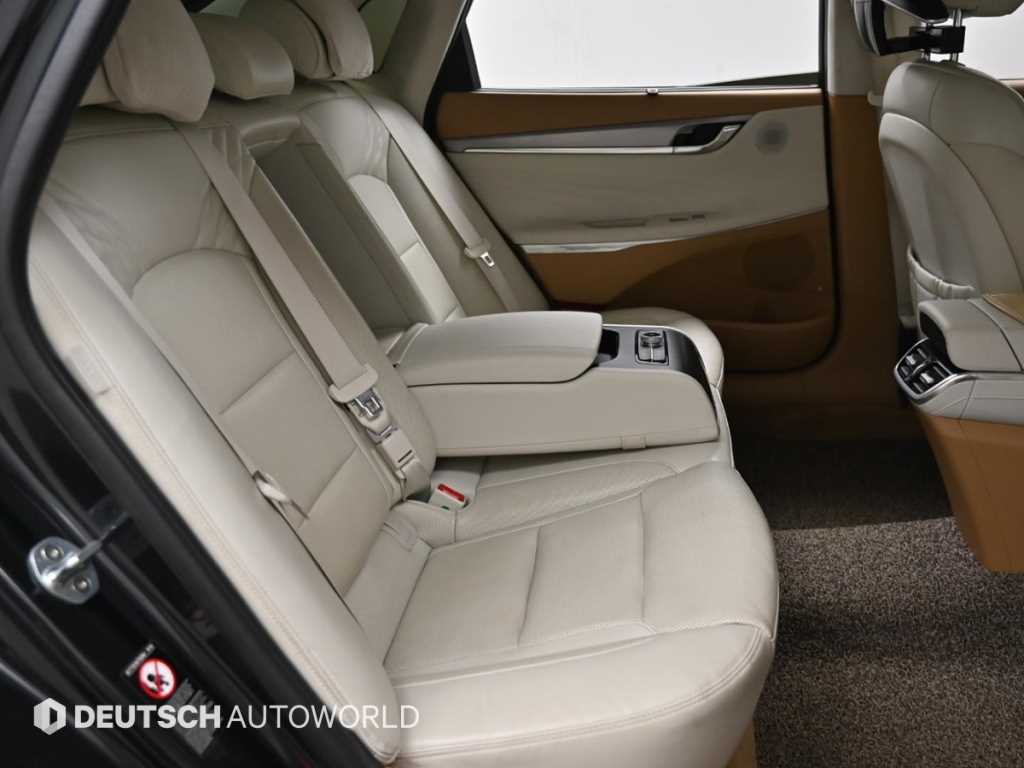 HYUNDAI Grandeur - Vista 12