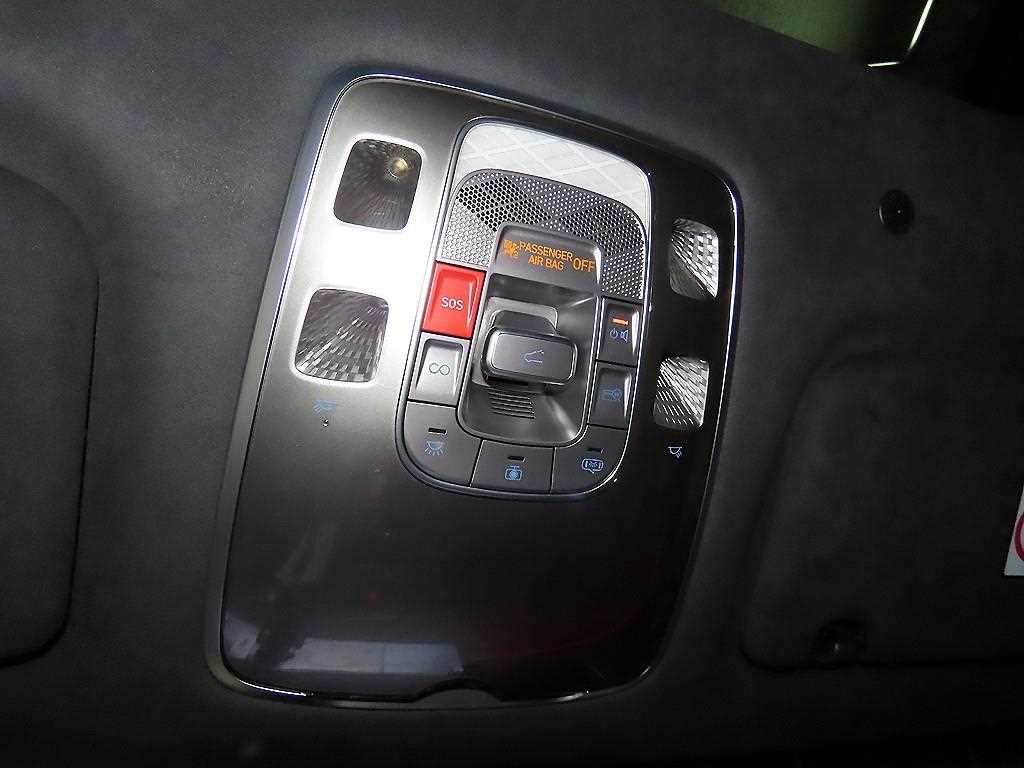 Genesis GV70 2025 Blanco - Importación desde Corea - HF Imports Iquique - Foto 14