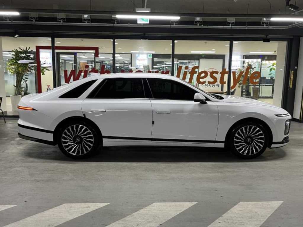 HYUNDAI Grandeur - Vista 3