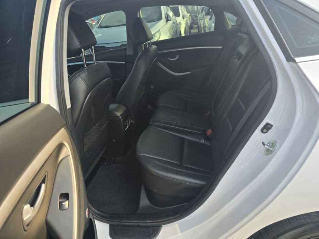 HYUNDAI i30 2015 Blanco - Importación desde Corea - HF Imports Iquique - Foto 17