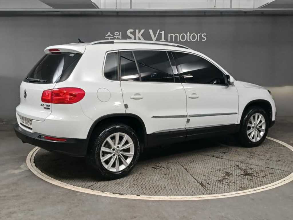 Volkswagen Tiguan - Vista 4
