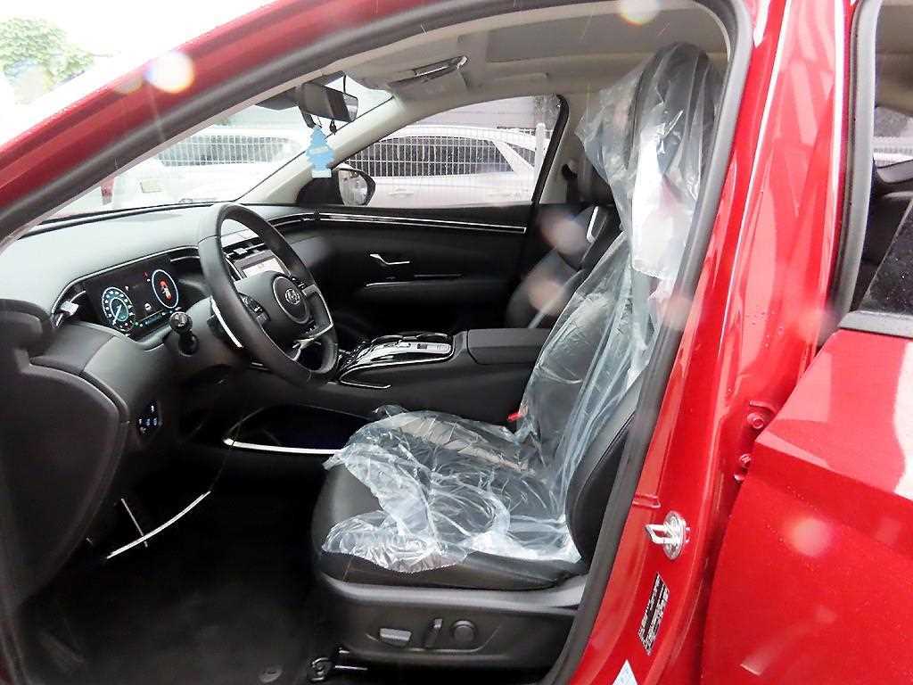 HYUNDAI Tucson - Vista 5