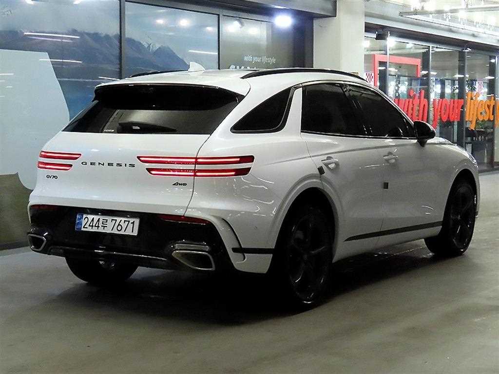 Genesis GV70 - Vista 4