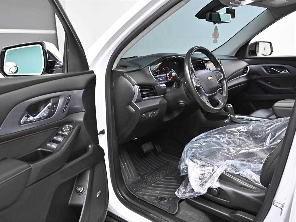 Chevrolet Travers - Vista 11