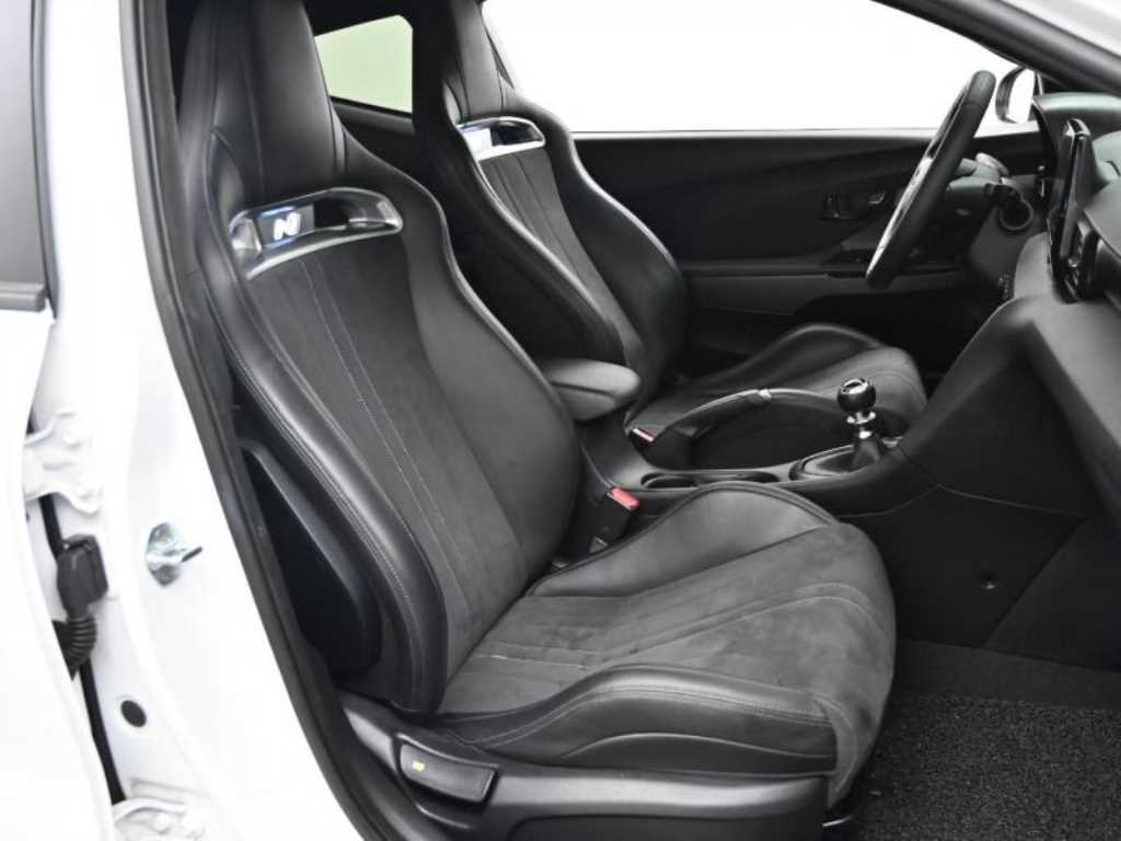 HYUNDAI Veloster - Vista 10