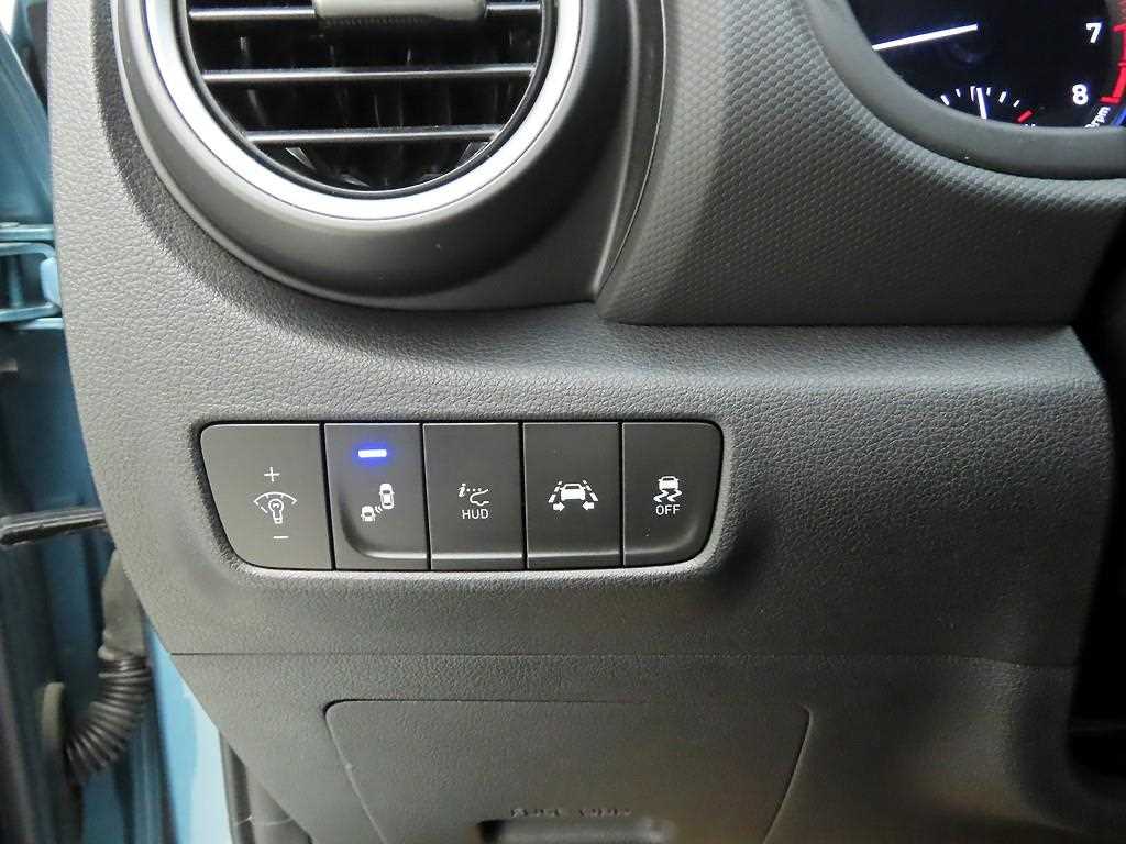 HYUNDAI Kona - Vista 12