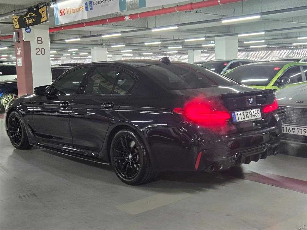 BMW 5 Series - Vista 4