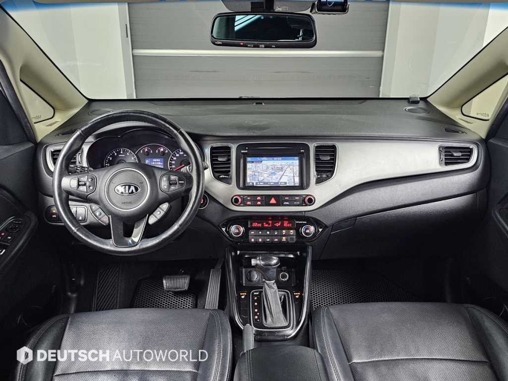 KIA Carens - Vista 7