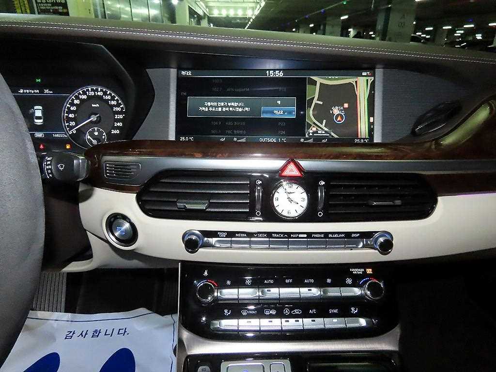 Genesis EQ900 - Vista 11