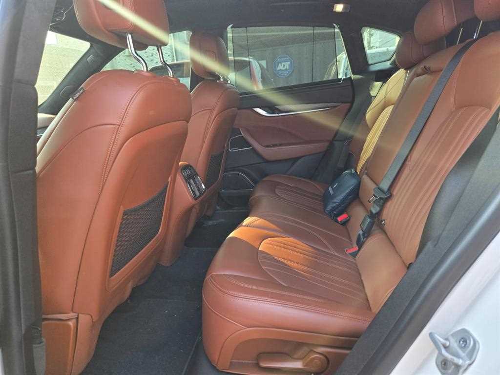 Maserati Levante 2017 Blanco - Importación desde Corea - HF Imports Iquique - Foto 13