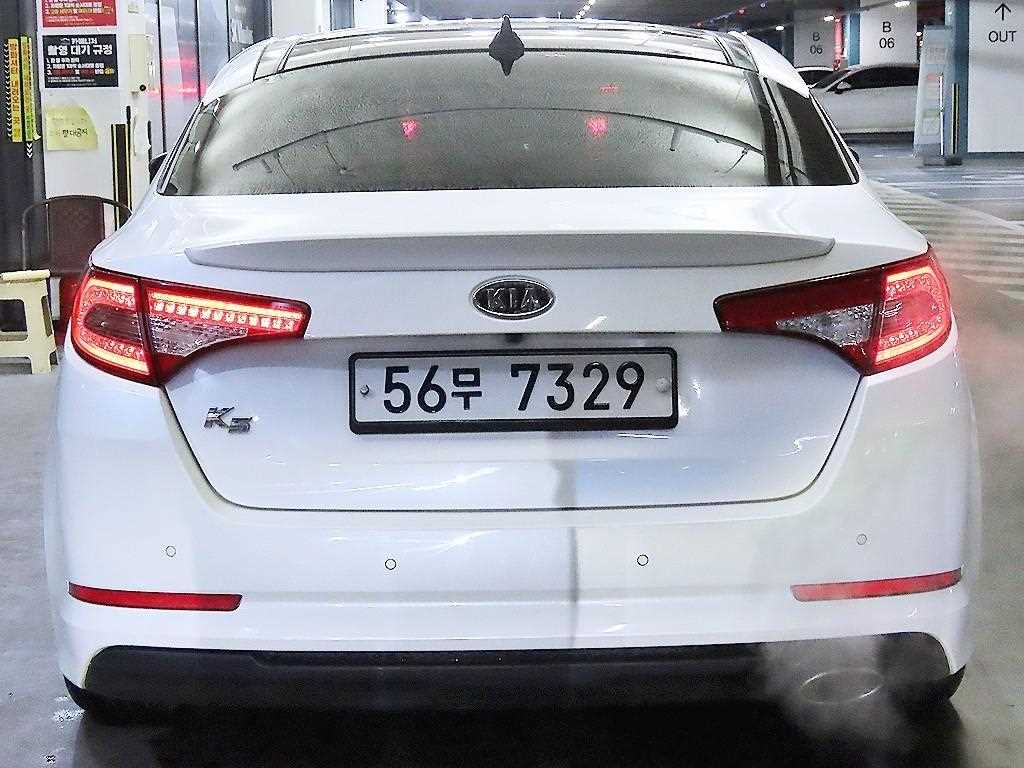 KIA K5 - Vista 5