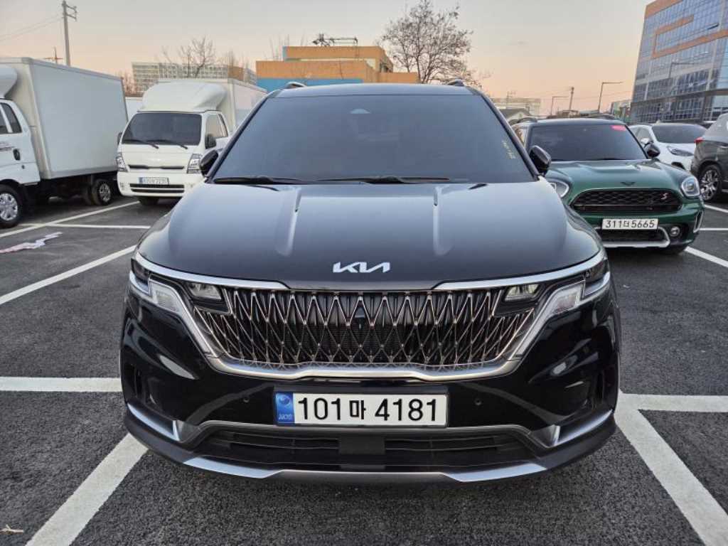 KIA Carnival 2023 Negro - Importación desde Corea - HF Imports Iquique - Foto 1