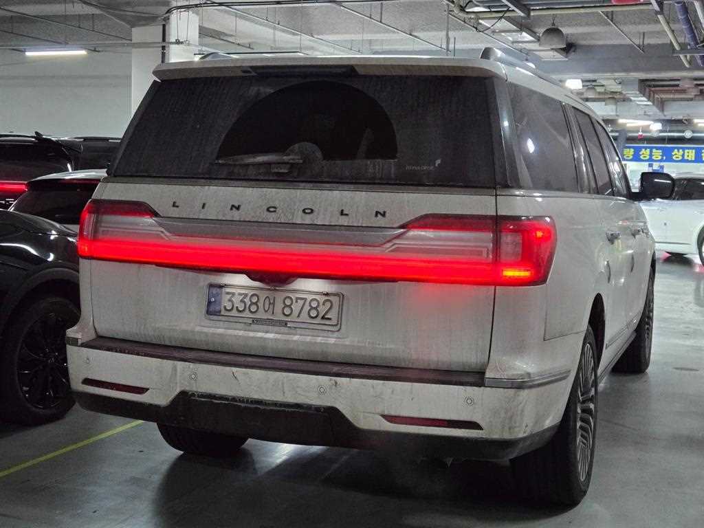 Lincoln Navigator - Vista 3