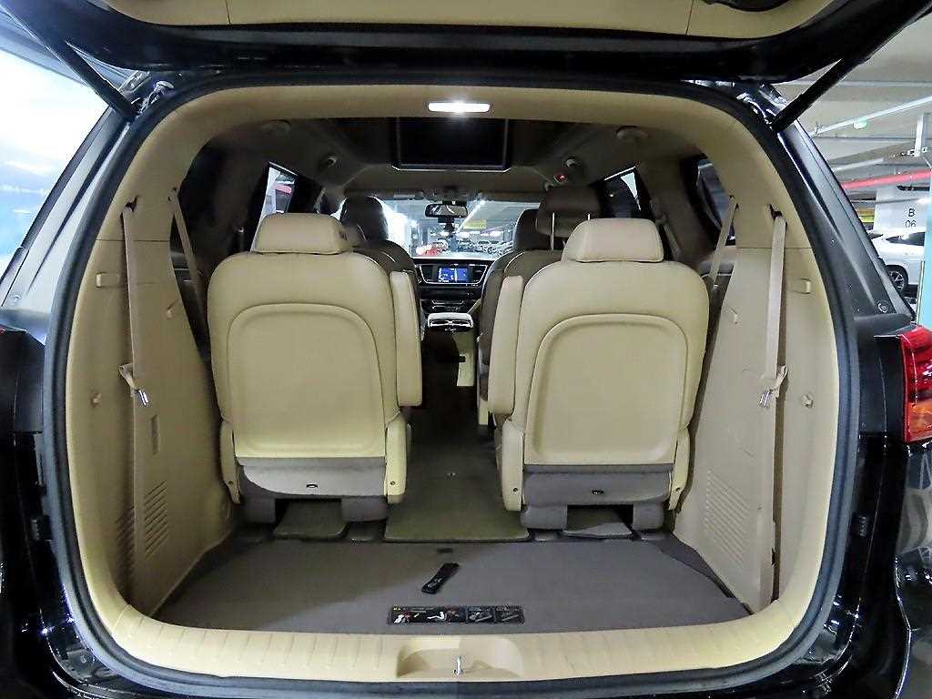KIA Carnival 2019 Negro - Importación desde Corea - HF Imports Iquique - Foto 16