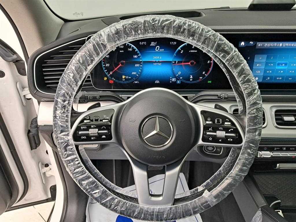 Mercedes Benz GLE Class - Vista 7