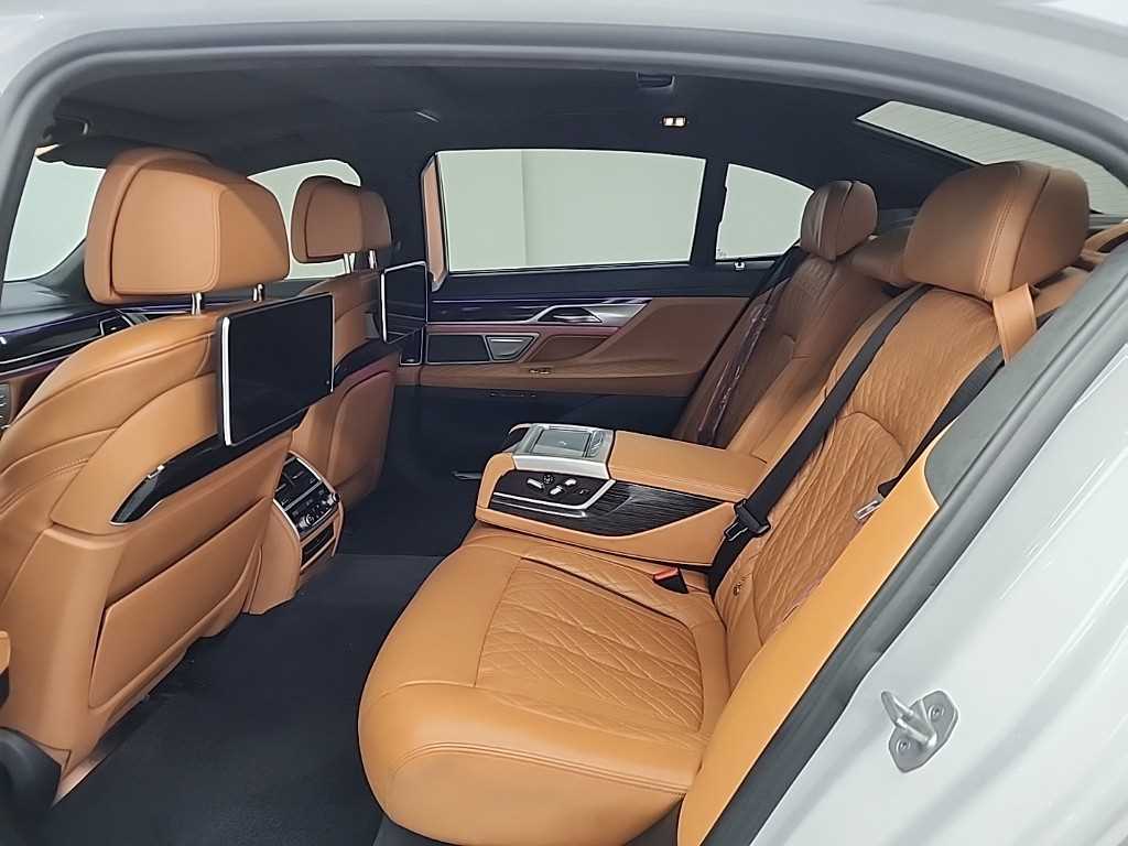 BMW 7 Series - Vista 12