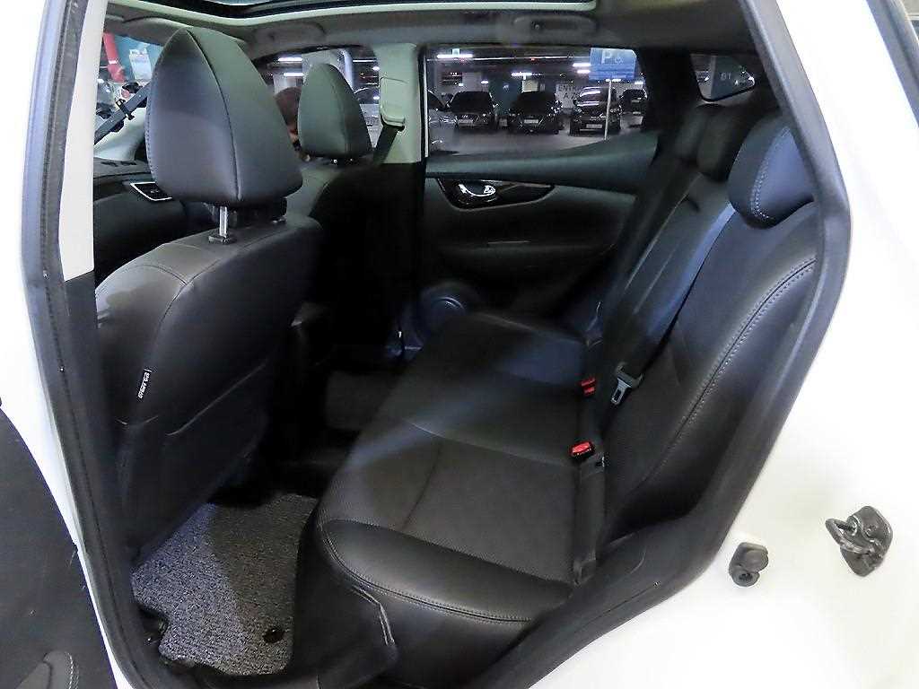 Nissan Cashkai - Vista 7