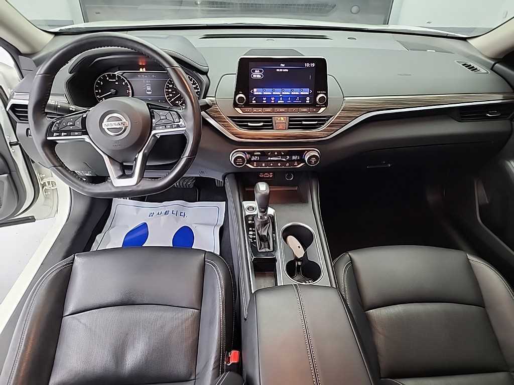 Nissan Altima - Vista 7