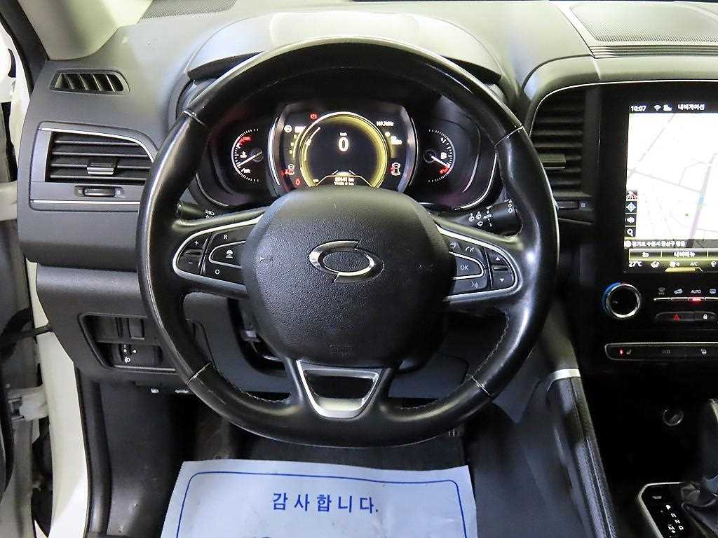 SAMSUNG QM6 - Vista 8