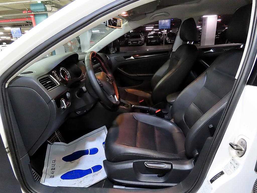 Volkswagen Jetta - Vista 6