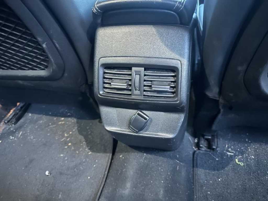 SAMSUNG QM6 - Vista 9