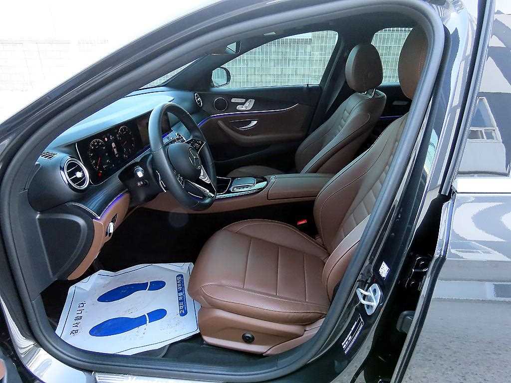 Mercedes Benz E class - Vista 5