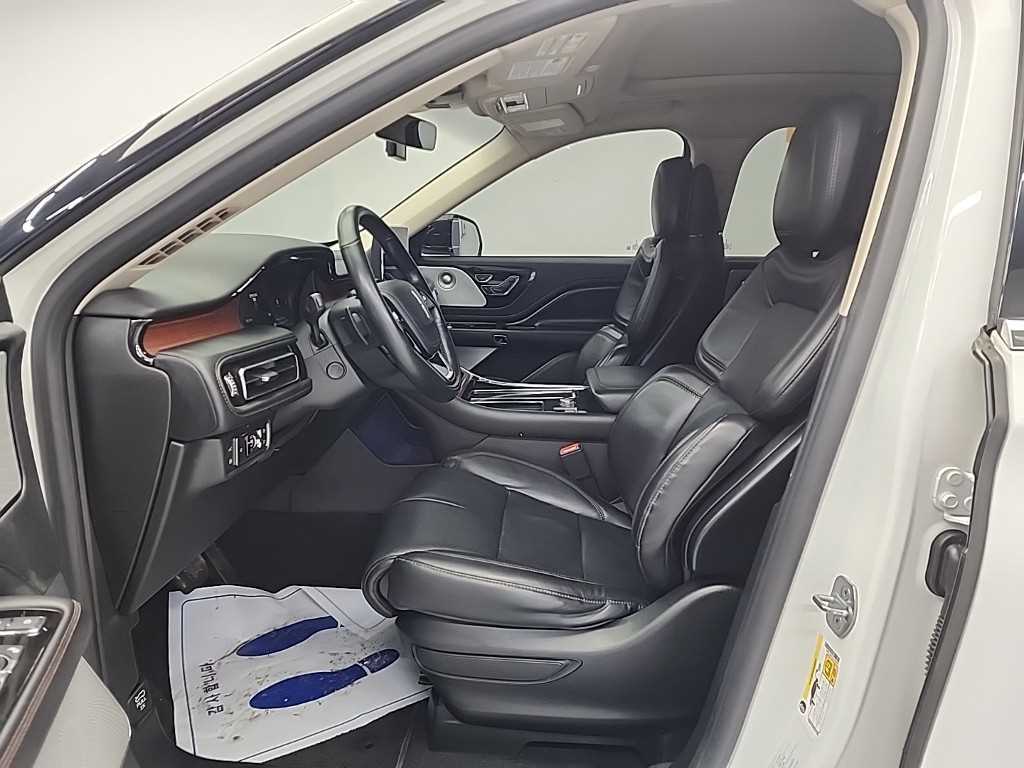 Lincoln Aviator - Vista 11