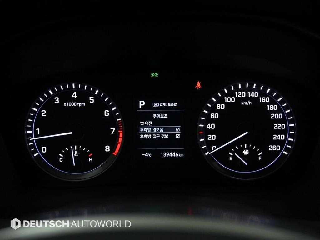 HYUNDAI Sonata - Vista 9