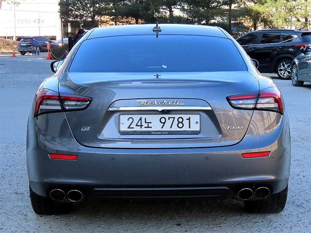 Maserati Ghibli - Vista 4