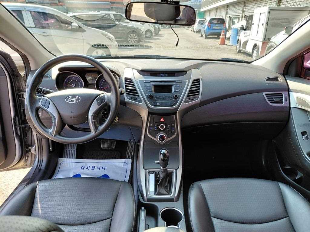 HYUNDAI Avante 2014 Plateado - Importación desde Corea - HF Imports Iquique - Foto 15